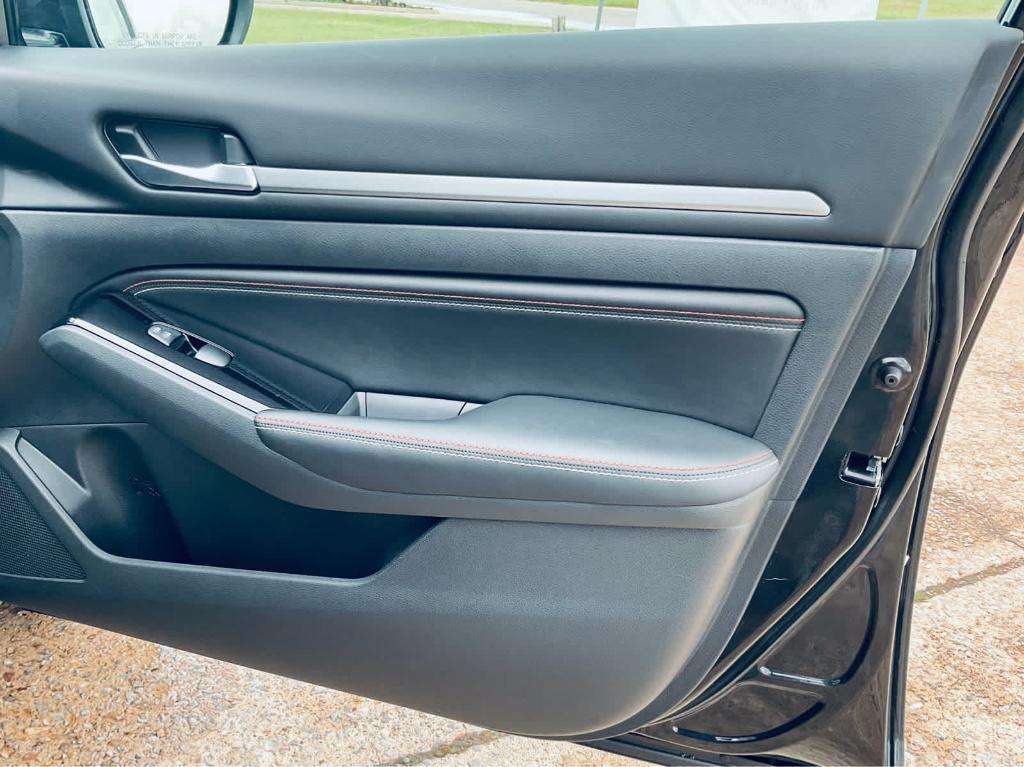 used 2023 Nissan Altima car, priced at $27,663