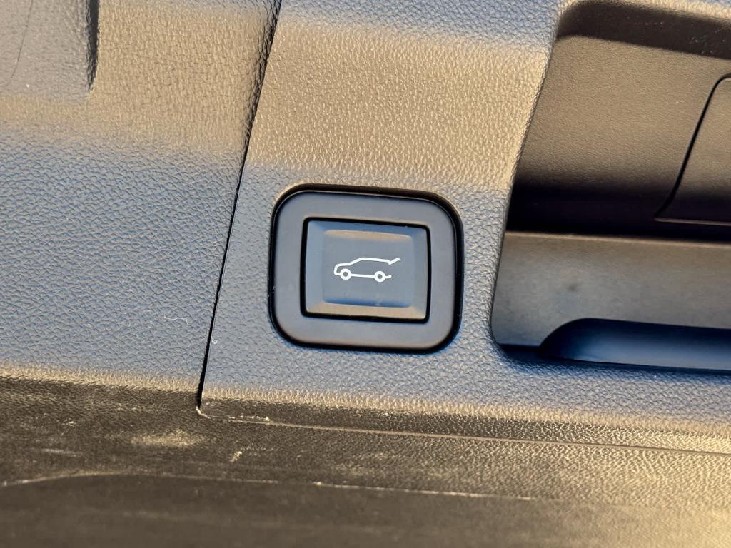 used 2023 GMC Acadia car, priced at $33,477