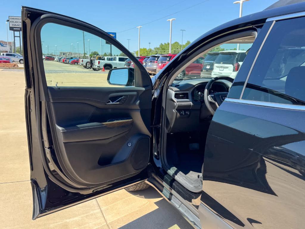 used 2023 GMC Acadia car, priced at $33,477