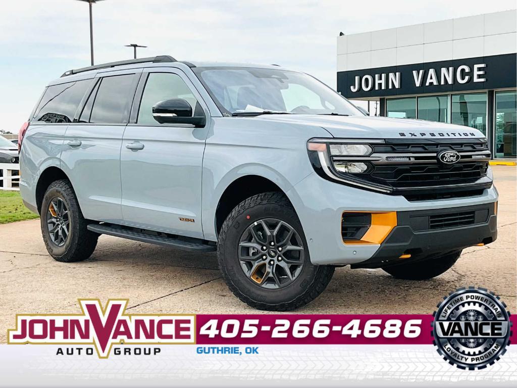new 2025 Ford Expedition car, priced at $81,020