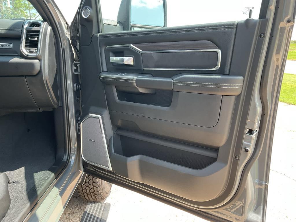 new 2025 Ram 3500 car, priced at $87,525