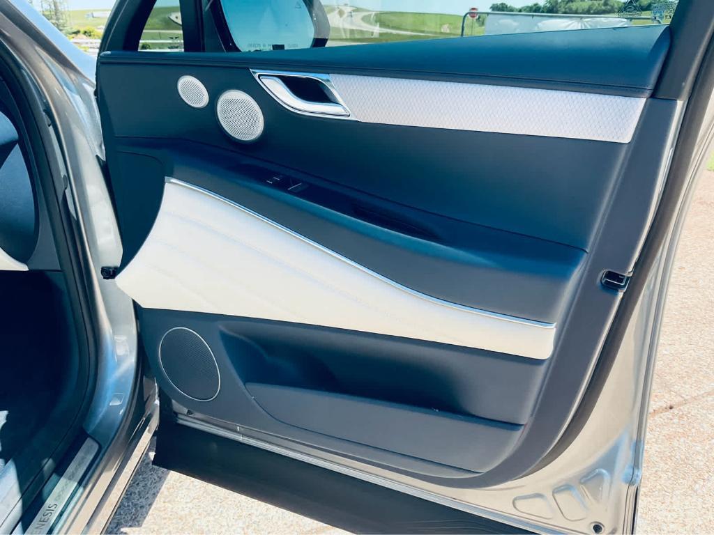 used 2025 Genesis GV80 car, priced at $77,500
