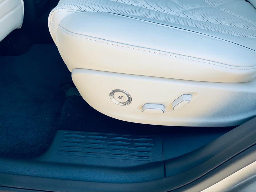 used 2025 Genesis GV80 car, priced at $77,500