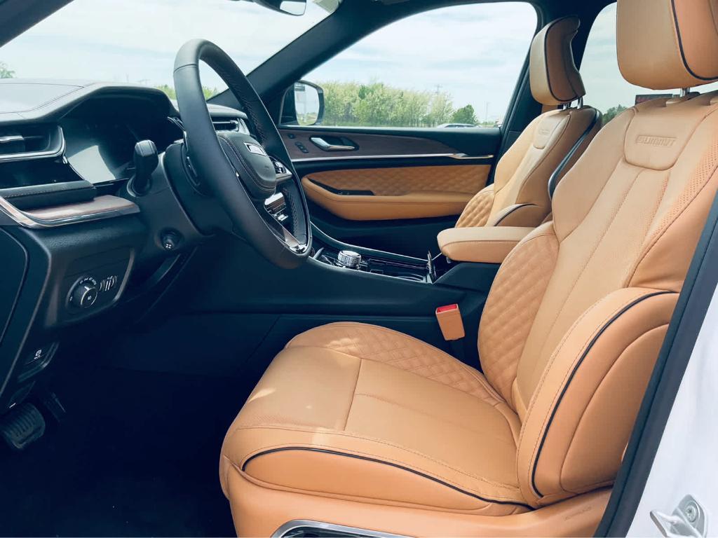 new 2025 Jeep Grand Cherokee L car, priced at $62,045