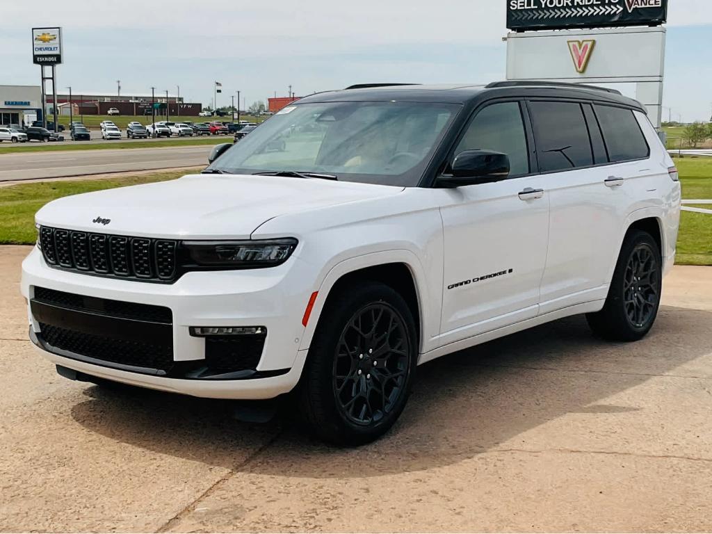 new 2025 Jeep Grand Cherokee L car, priced at $62,045