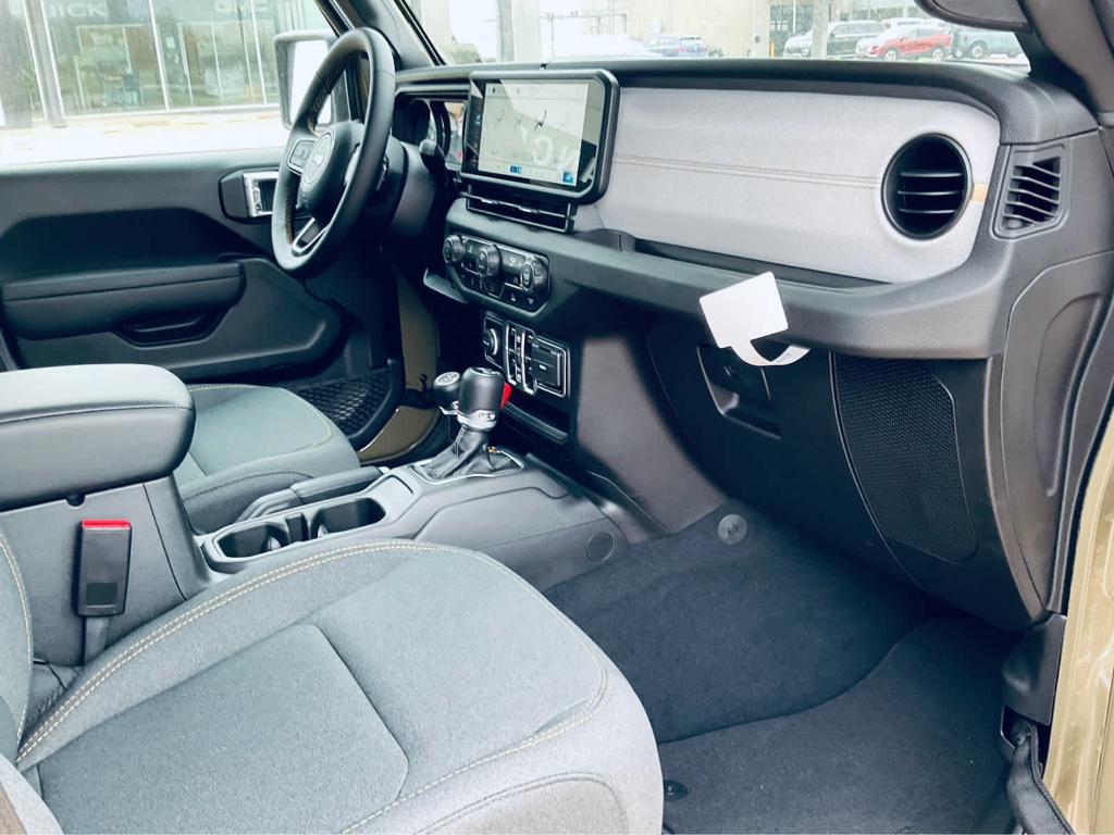 new 2025 Jeep Wrangler car, priced at $40,080