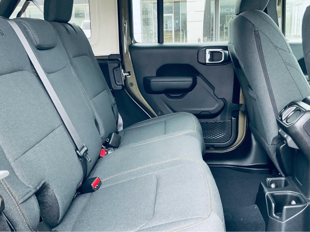 new 2025 Jeep Wrangler car, priced at $40,080