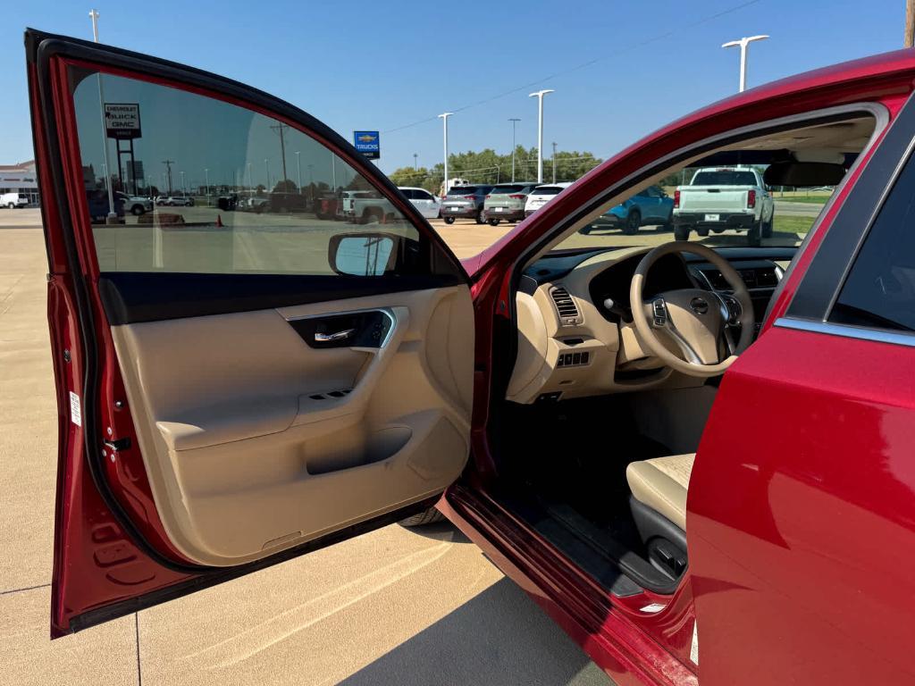 used 2016 Nissan Altima car, priced at $10,877
