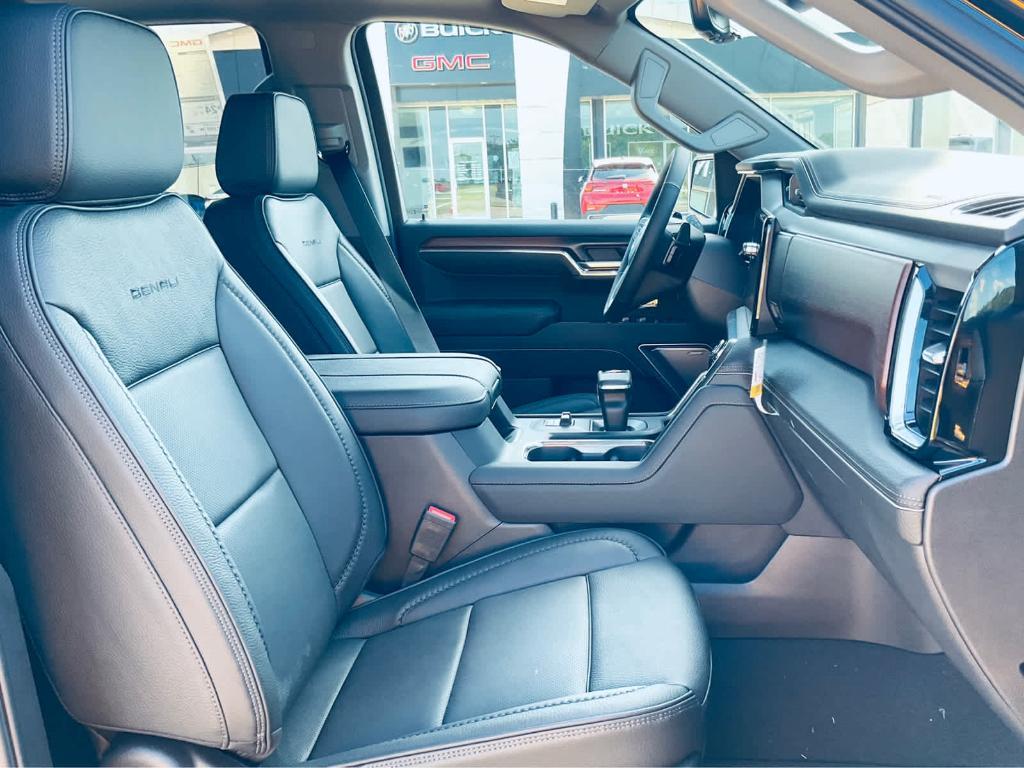 new 2025 GMC Sierra 1500 car, priced at $66,500