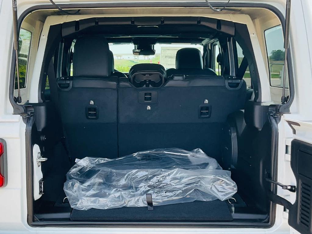 new 2025 Jeep Wrangler car, priced at $51,545