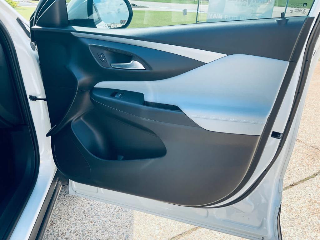 used 2024 Buick Envista car, priced at $25,000