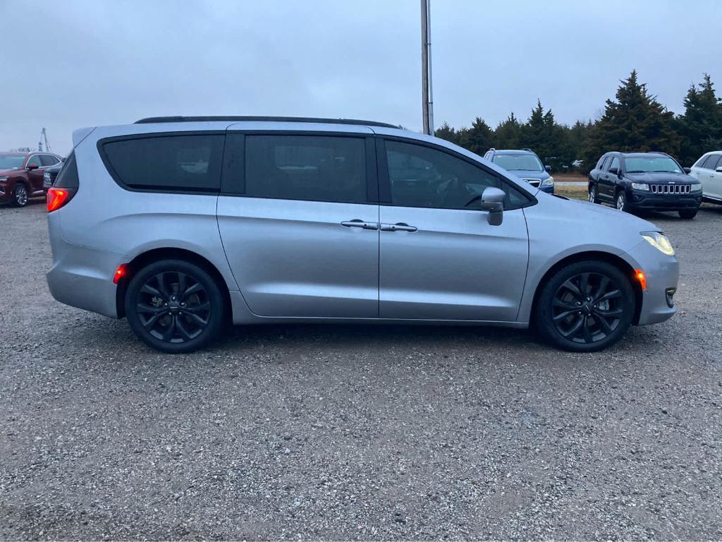 used 2020 Chrysler Pacifica car, priced at $24,000