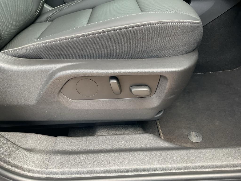used 2023 Buick Envision car, priced at $33,000