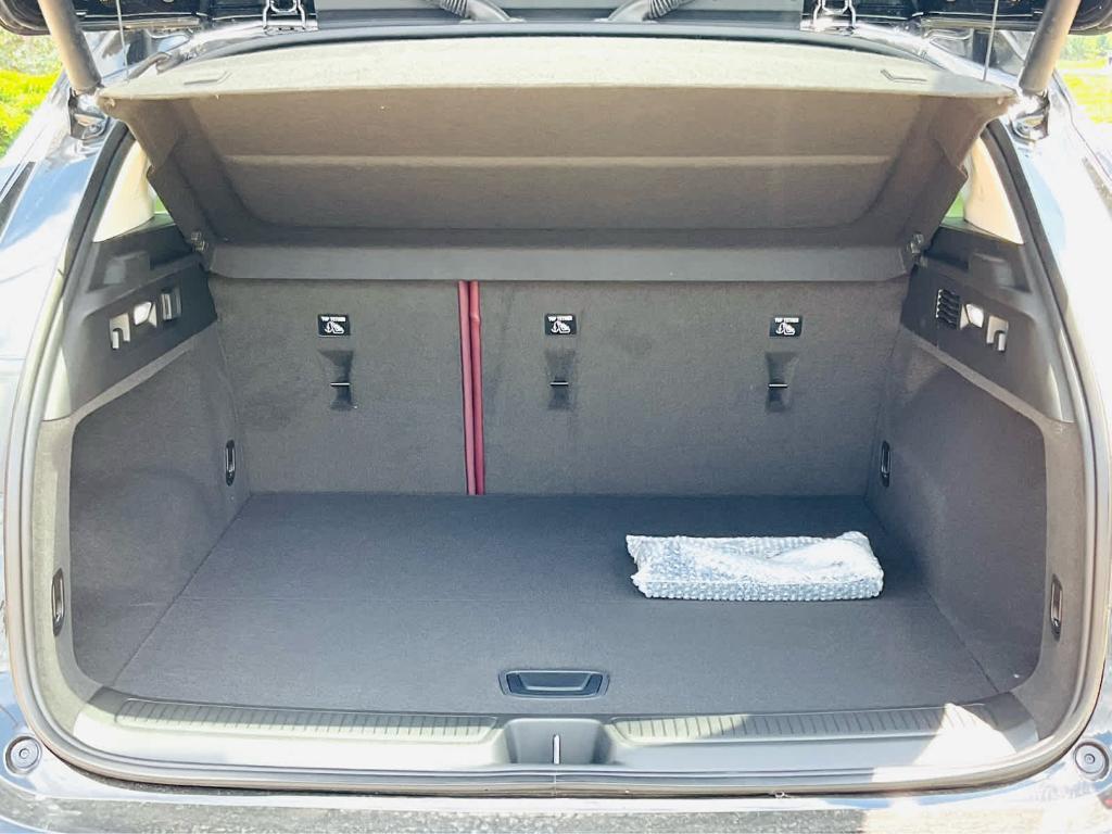 new 2025 Buick Envision car, priced at $40,540