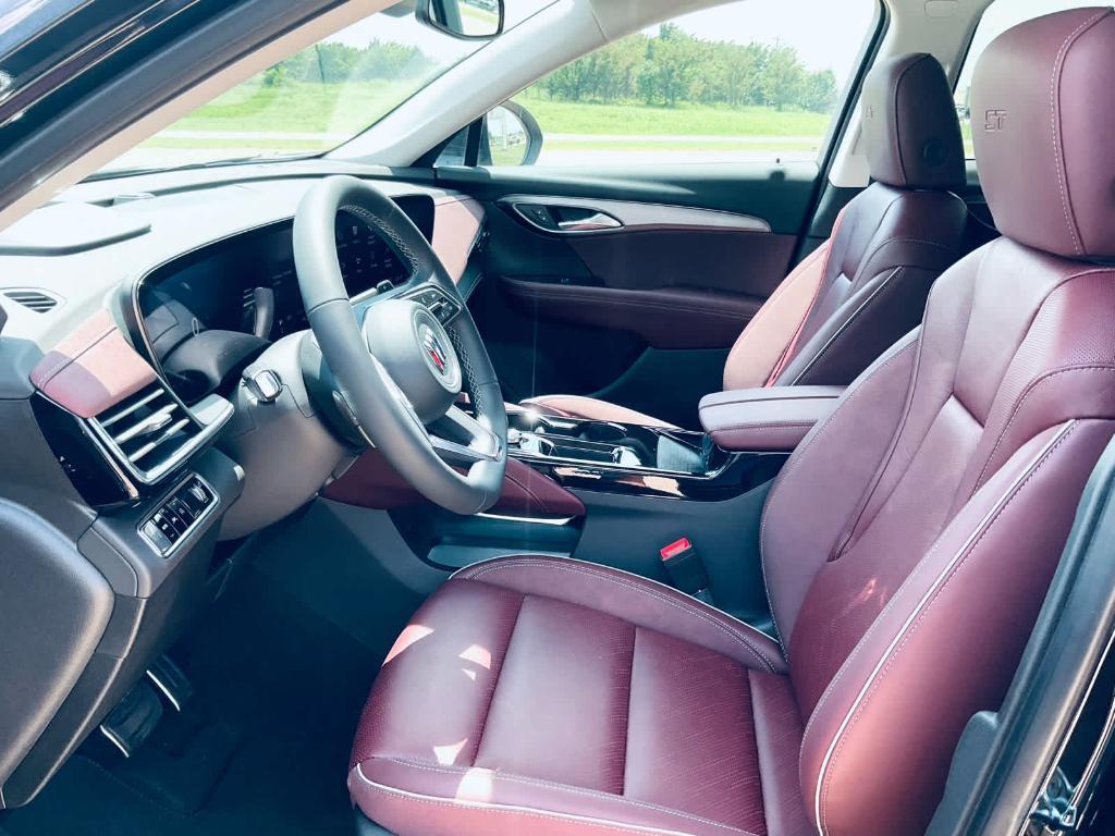 new 2025 Buick Envision car, priced at $40,540