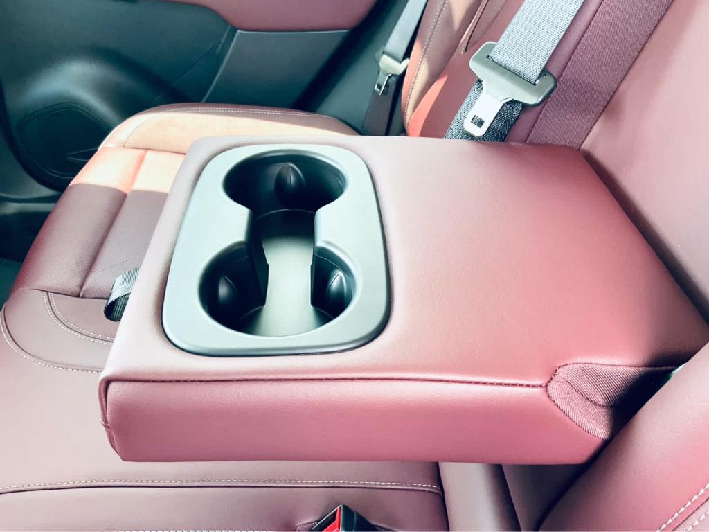 new 2025 Buick Envision car, priced at $40,540
