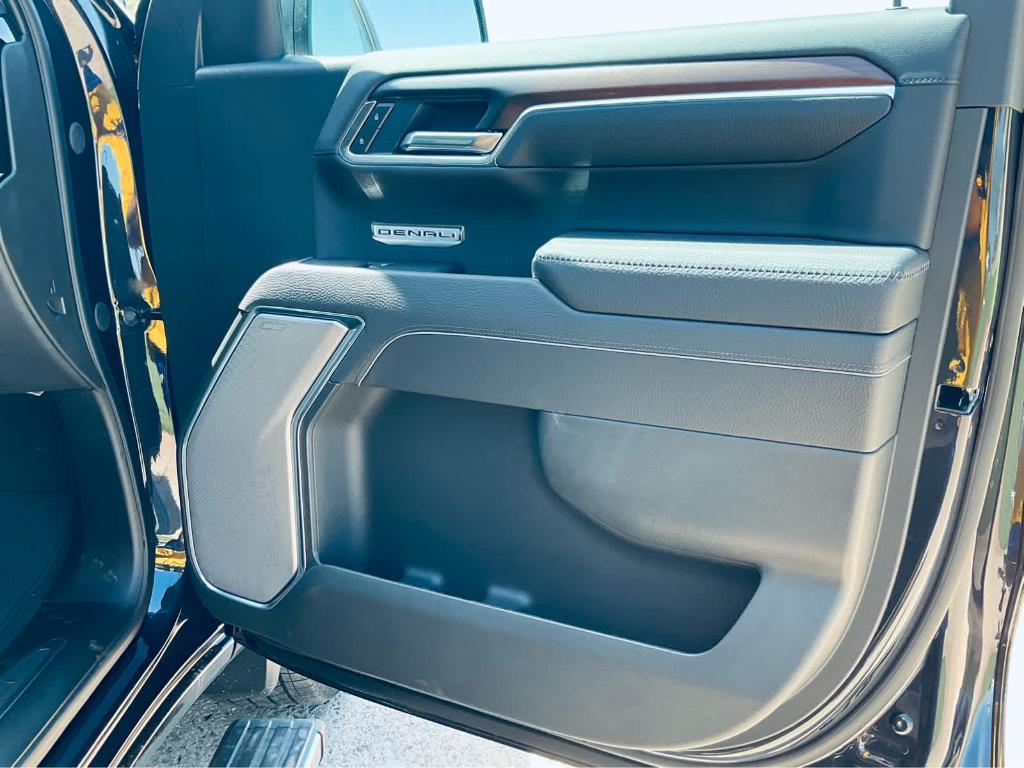 new 2025 GMC Sierra 1500 car, priced at $66,500