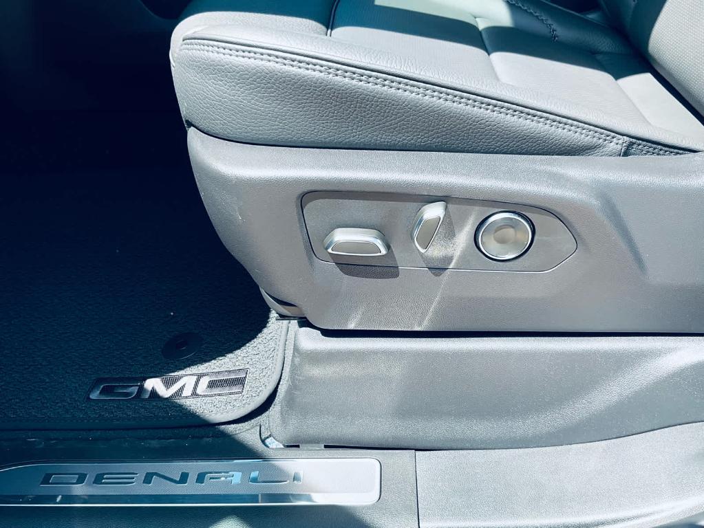 new 2025 GMC Sierra 1500 car, priced at $66,500