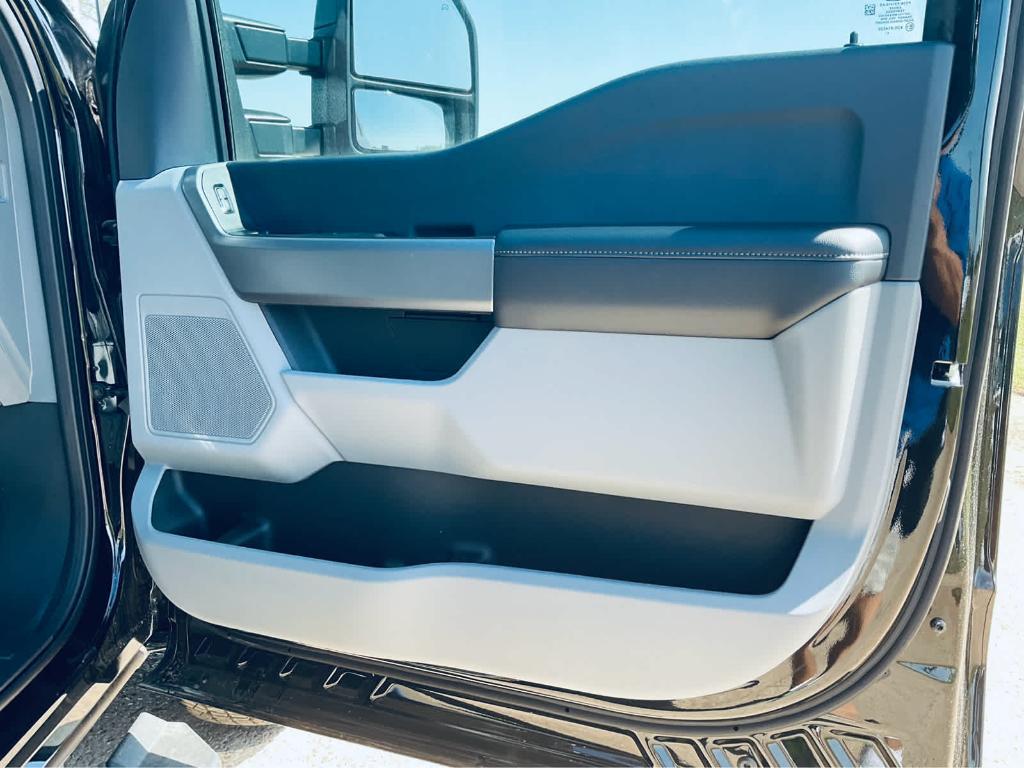 new 2025 Ford F-350 car, priced at $68,405