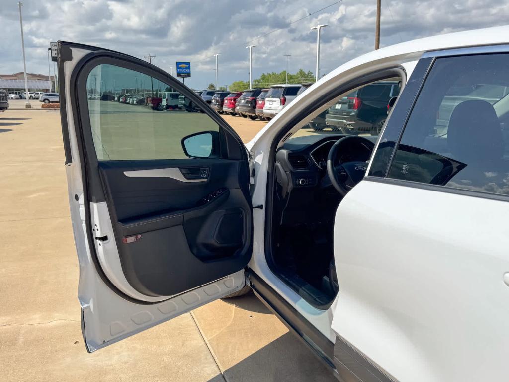 used 2022 Ford Escape car, priced at $16,772