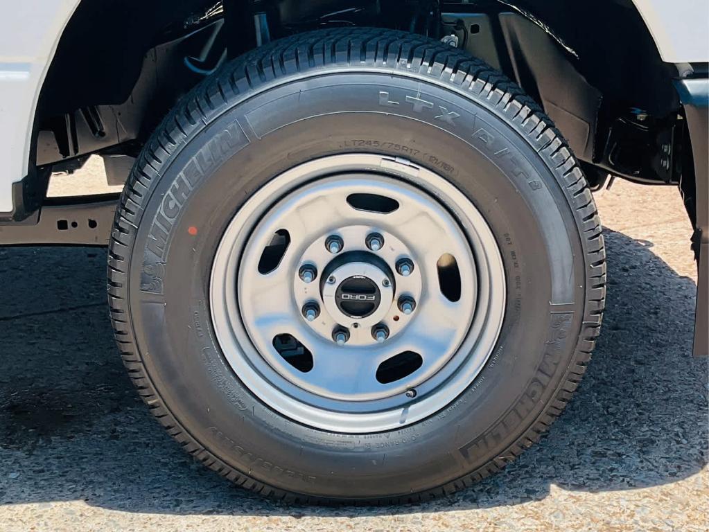 new 2025 Ford F-250 car, priced at $60,075