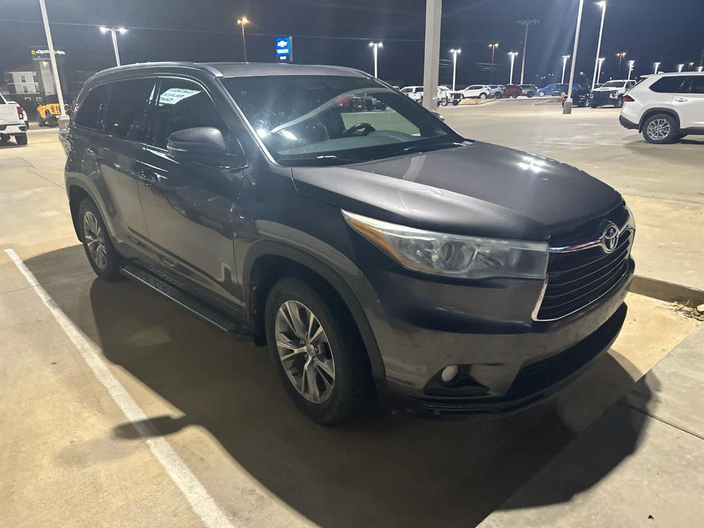 used 2015 Toyota Highlander car, priced at $16,493