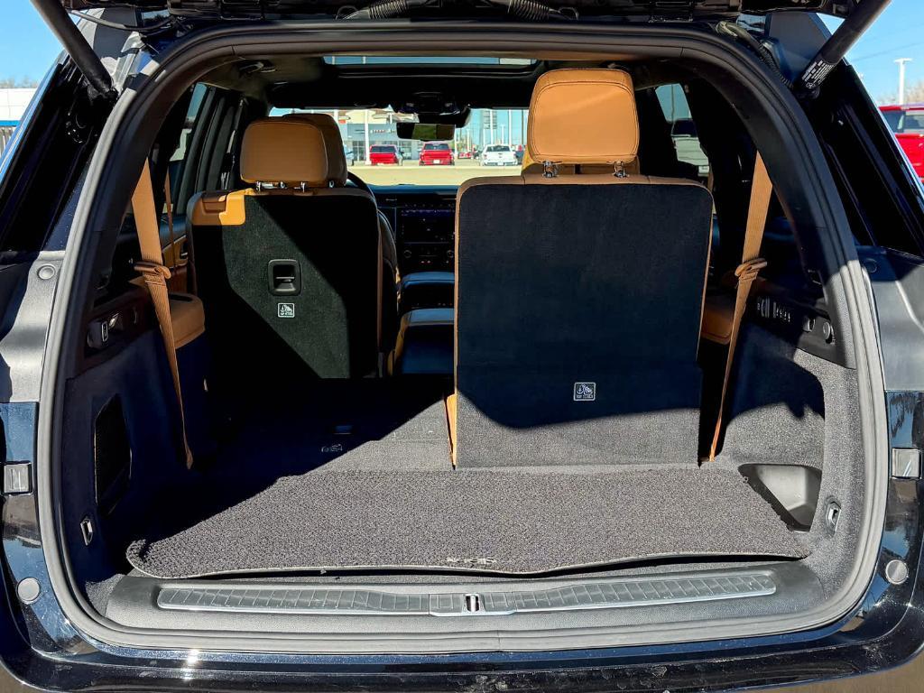 used 2024 Jeep Grand Cherokee L car, priced at $47,843