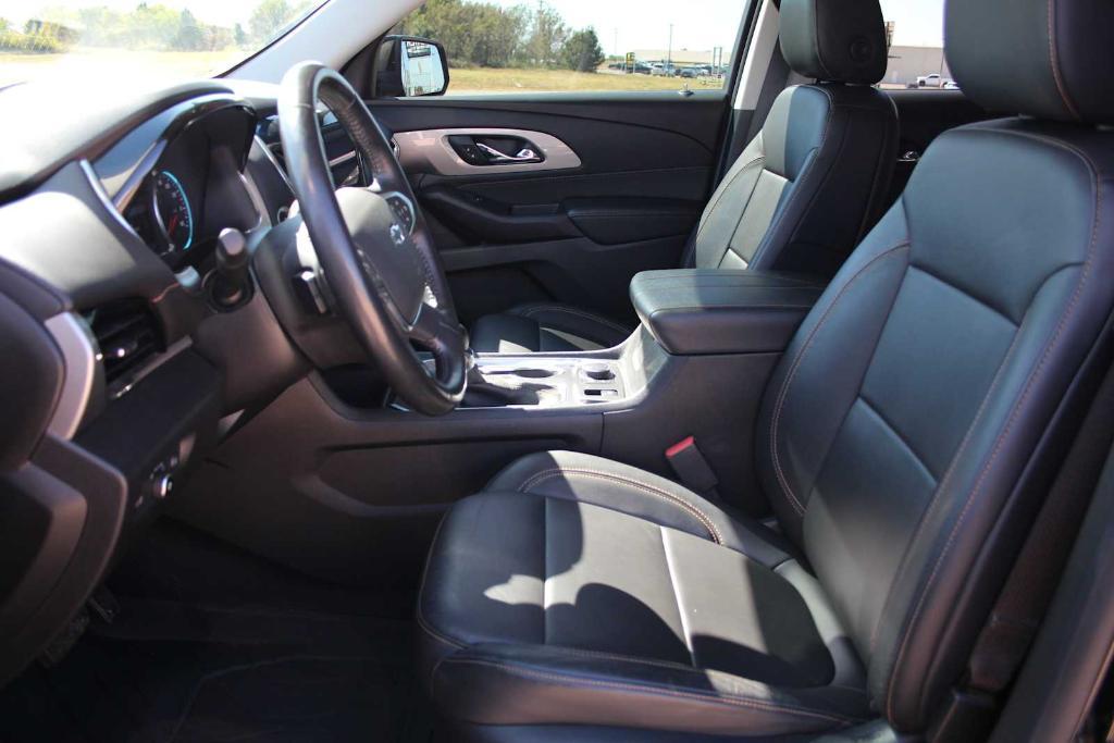 used 2021 Chevrolet Traverse car, priced at $24,350
