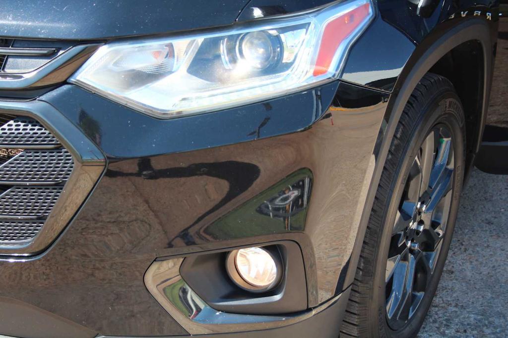used 2021 Chevrolet Traverse car, priced at $24,350