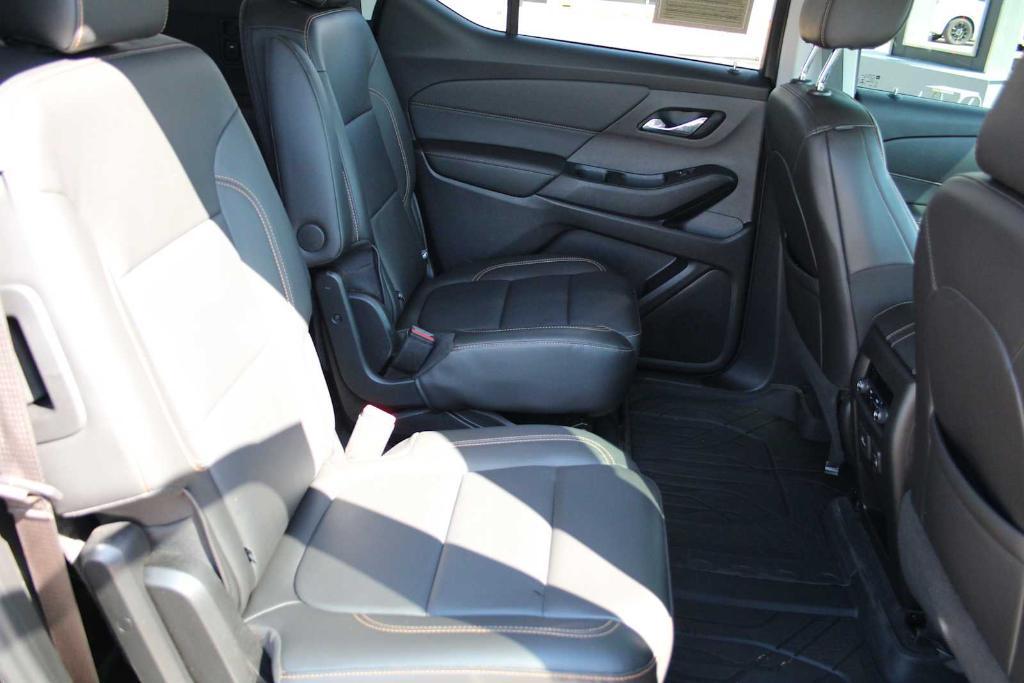 used 2021 Chevrolet Traverse car, priced at $24,350