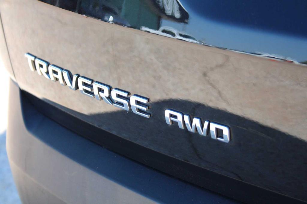 used 2021 Chevrolet Traverse car, priced at $24,350