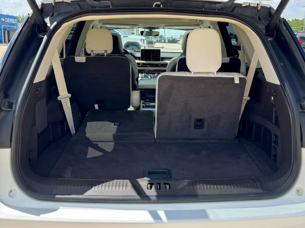 used 2022 Lincoln Aviator car, priced at $51,686