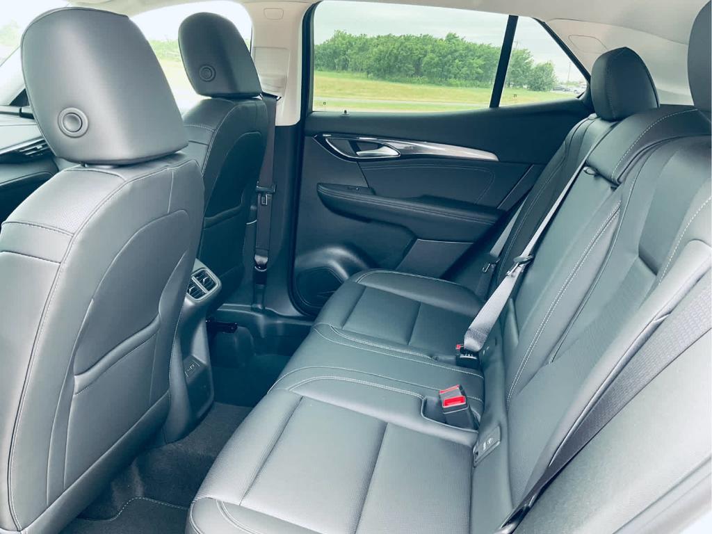 new 2025 Buick Envision car, priced at $37,445