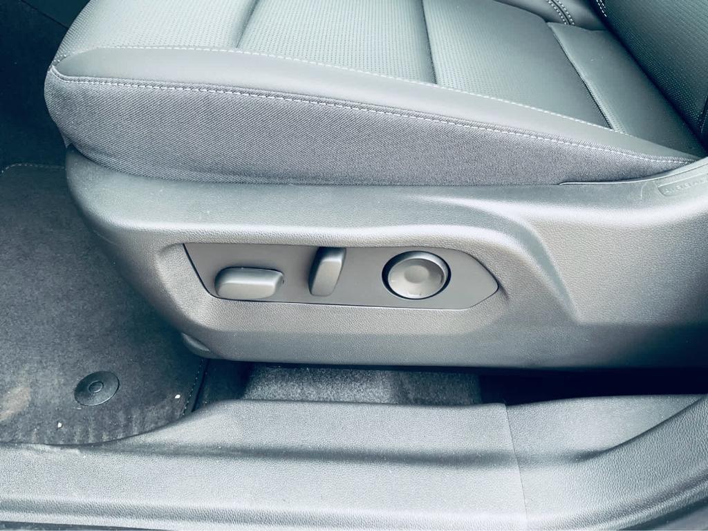 new 2025 Buick Envision car, priced at $37,445