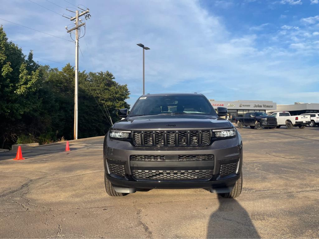 new 2025 Jeep Grand Cherokee L car, priced at $42,230