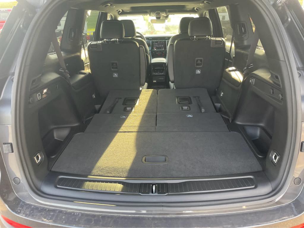 new 2025 Jeep Grand Cherokee L car, priced at $42,230