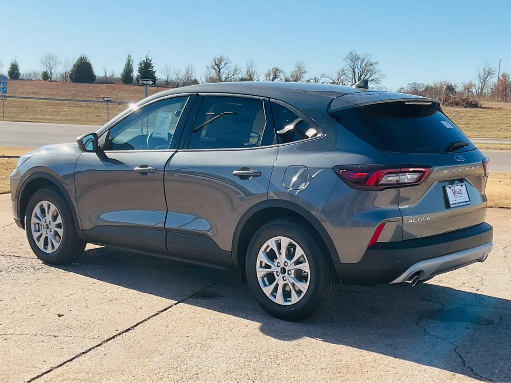 new 2025 Ford Escape car, priced at $30,475