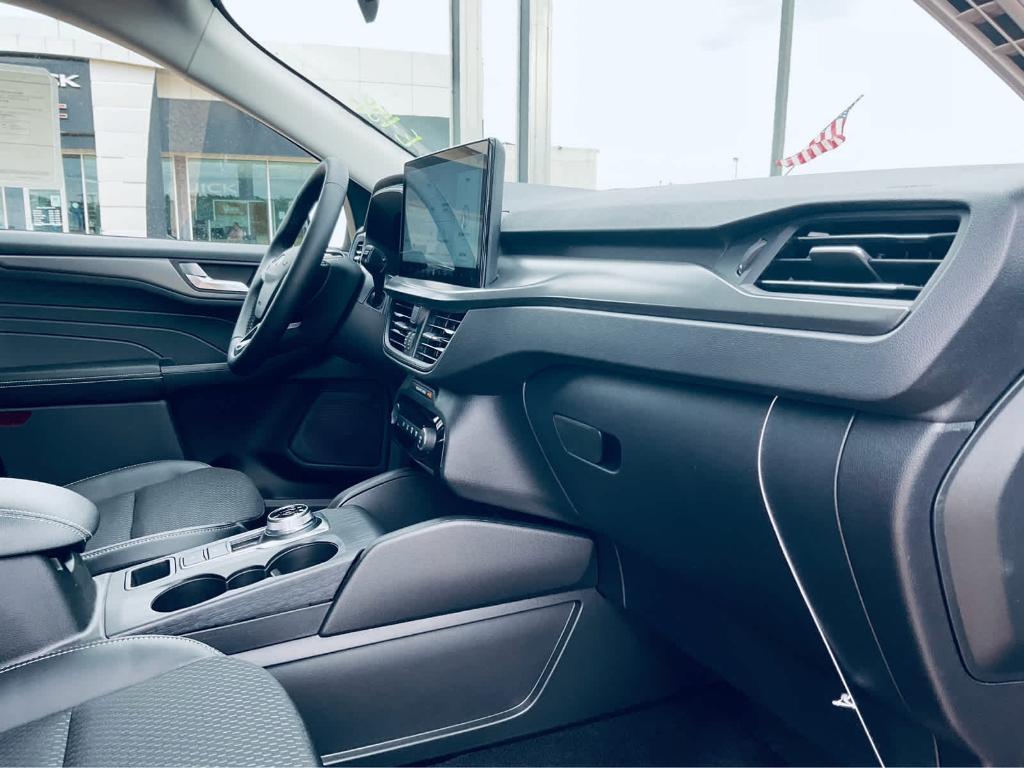 new 2025 Ford Escape car, priced at $33,252