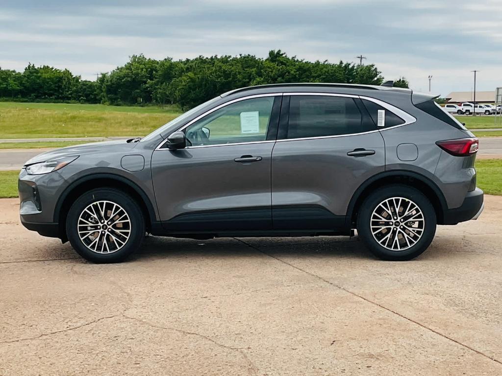 new 2025 Ford Escape car, priced at $33,252