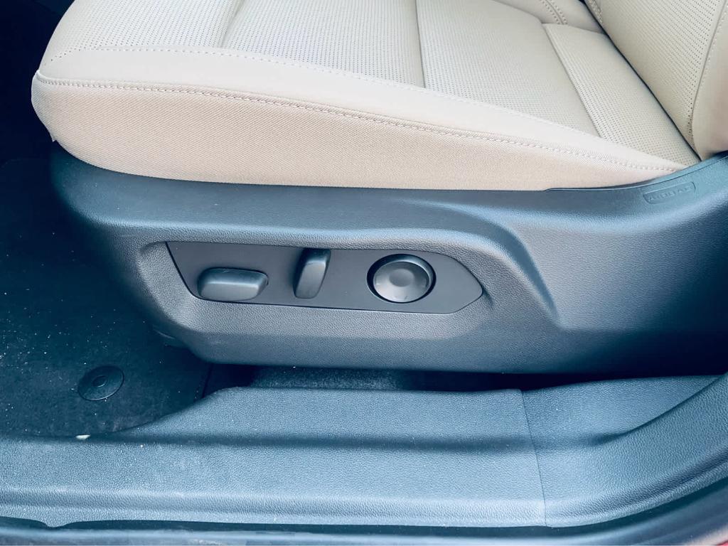 new 2025 Buick Envision car, priced at $37,940