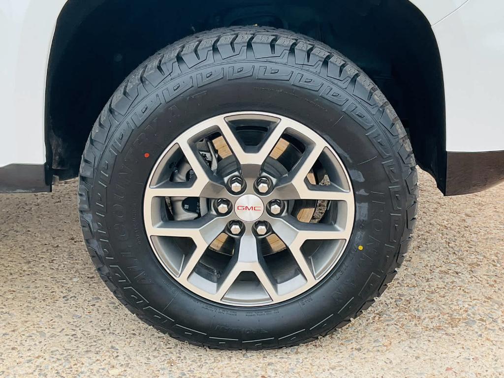 used 2022 GMC Canyon car, priced at $30,500