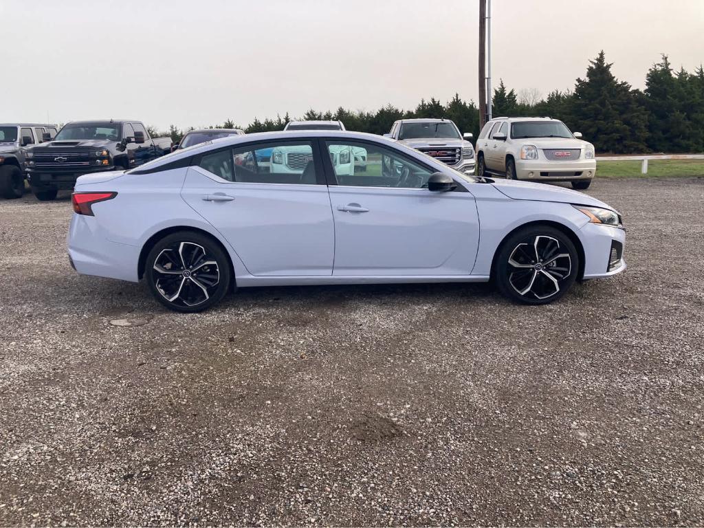 used 2023 Nissan Altima car, priced at $22,500