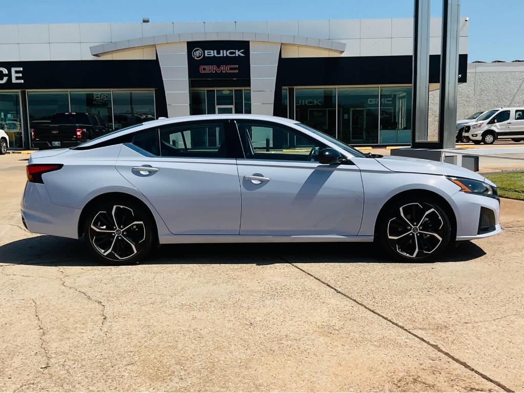 used 2023 Nissan Altima car, priced at $22,650