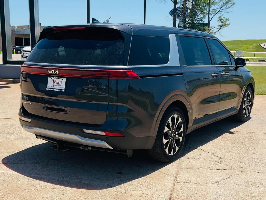 used 2024 Kia Carnival car, priced at $37,000