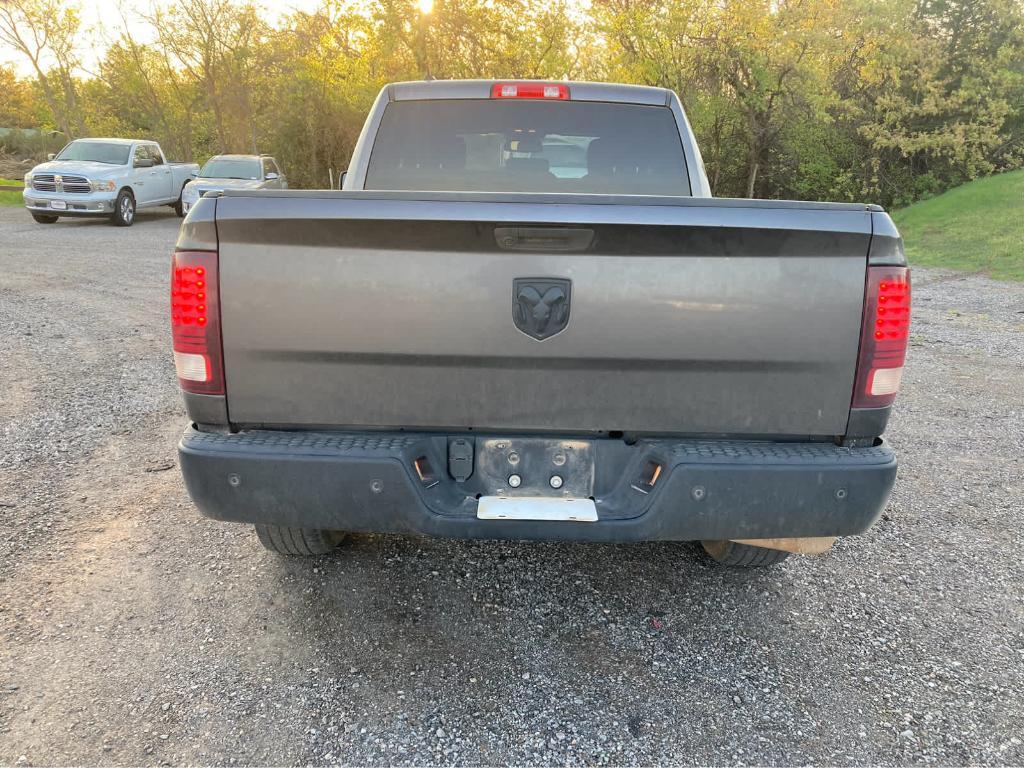 used 2021 Ram 1500 Classic car, priced at $25,000