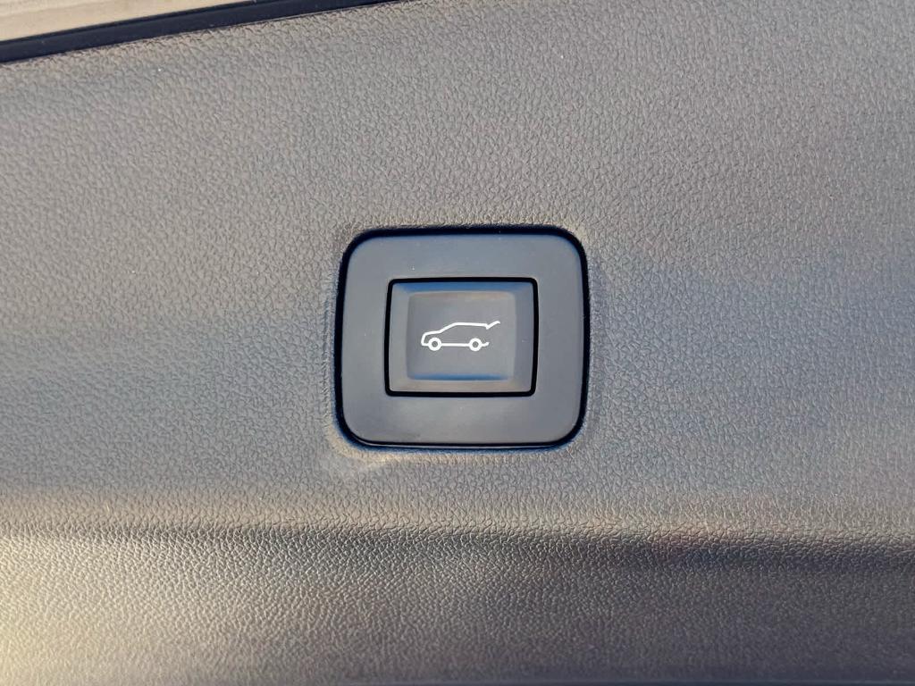 used 2025 Chevrolet TrailBlazer car, priced at $33,417