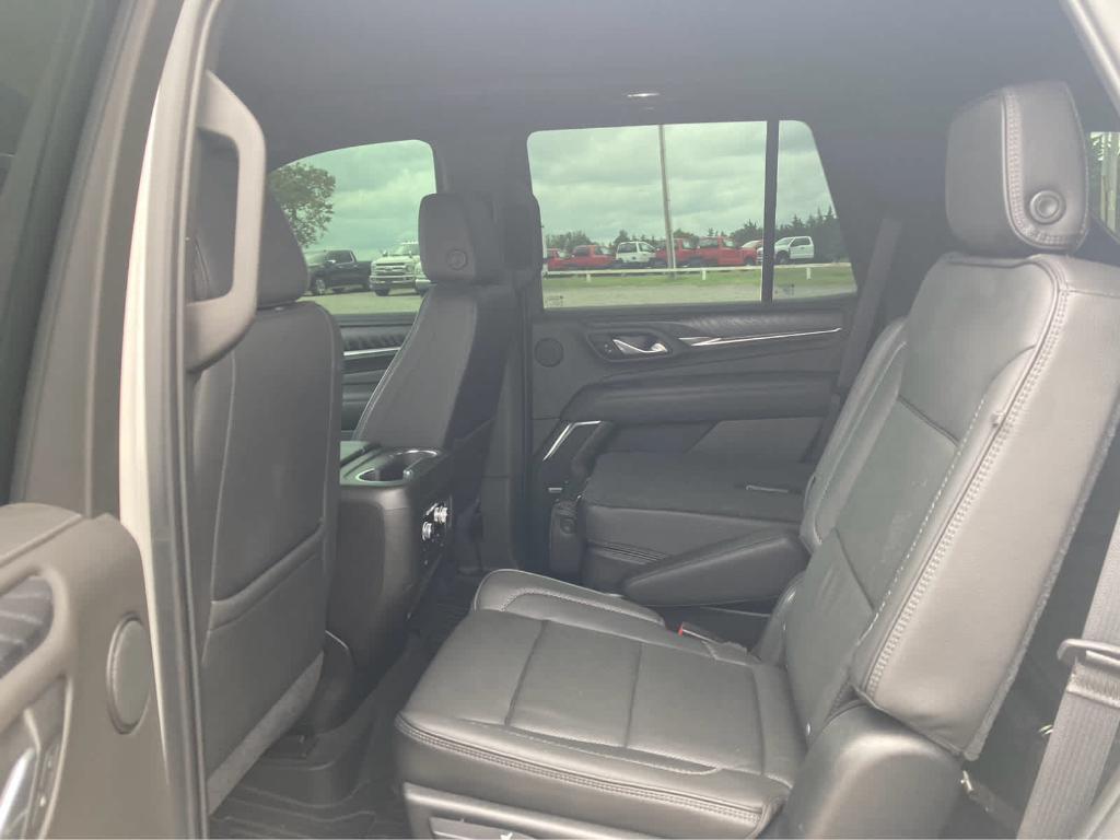 used 2021 GMC Yukon car, priced at $50,850