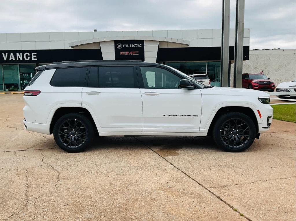 new 2025 Jeep Grand Cherokee L car, priced at $65,002