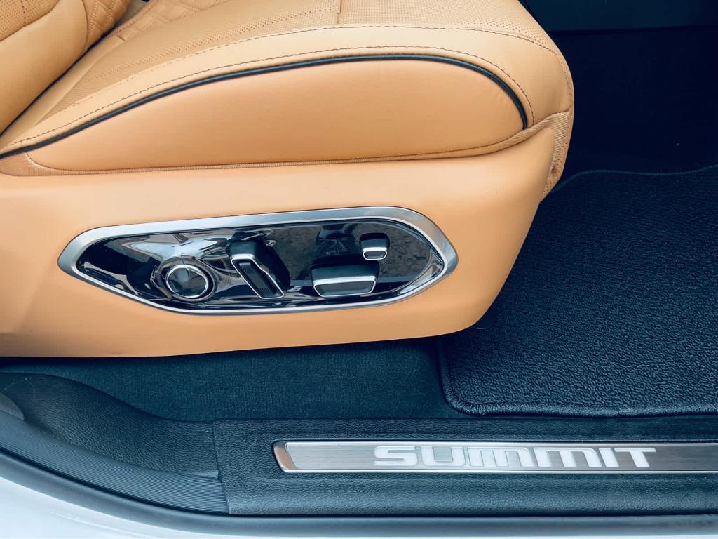 new 2025 Jeep Grand Cherokee L car, priced at $65,002
