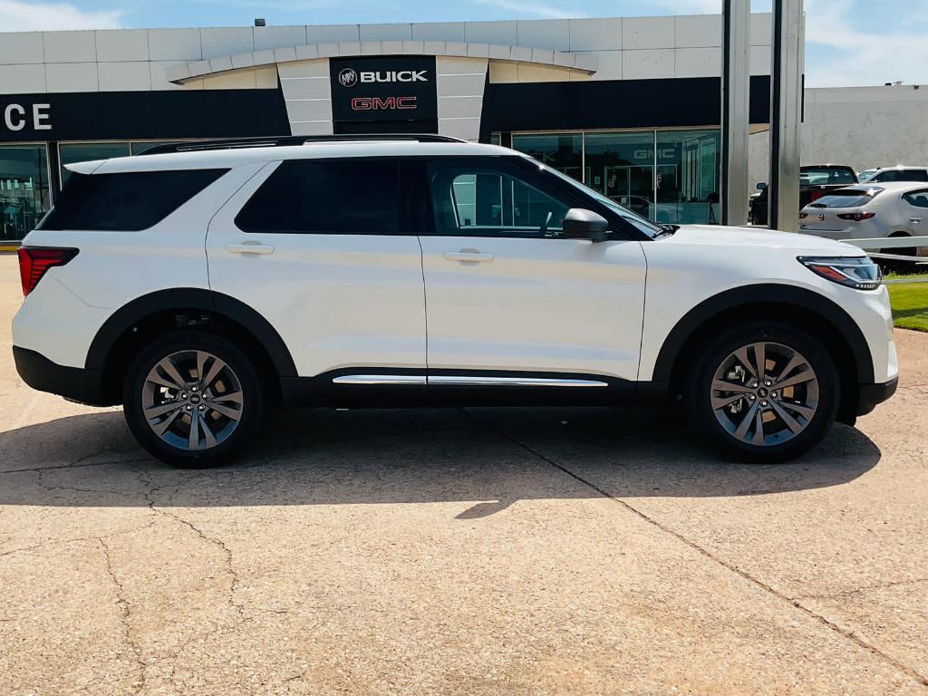 new 2025 Ford Explorer car, priced at $46,924